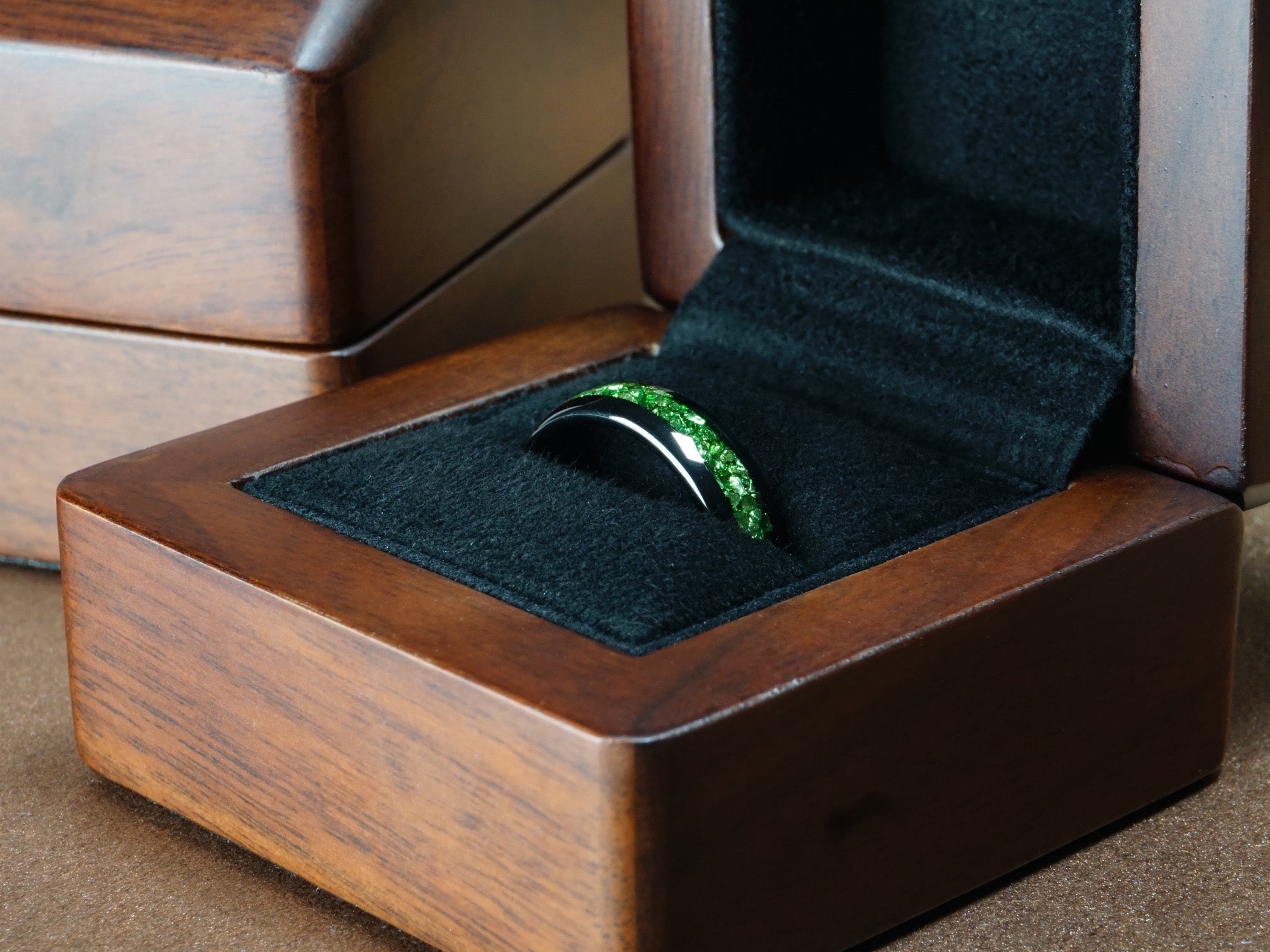 green emerald tungsten ring, black polished 6mm ring with emerald birthstone inlay, unisex wedding band, luxury wood ring box.jpg