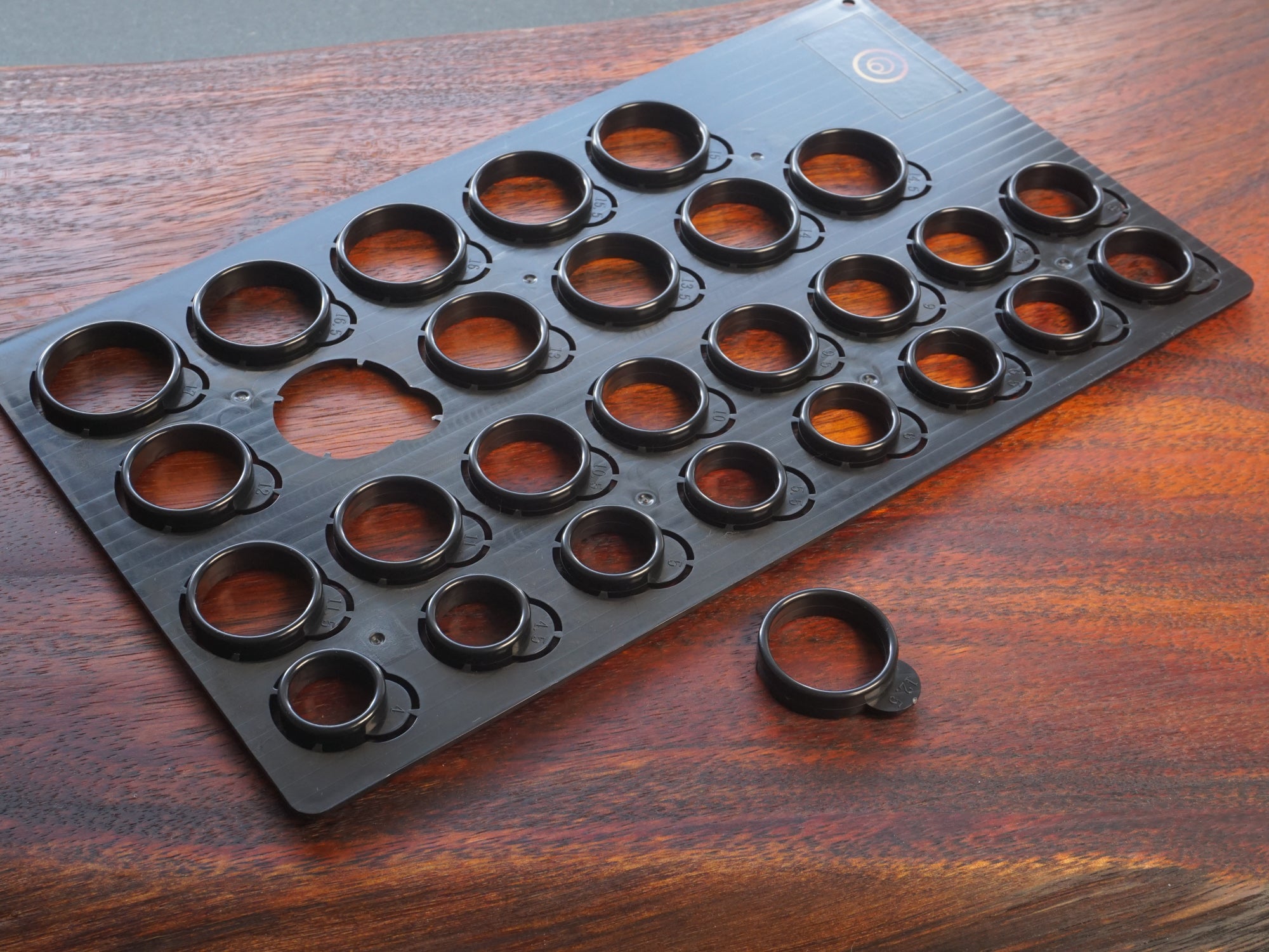 Redwood Rings Plastic Ring Sizer