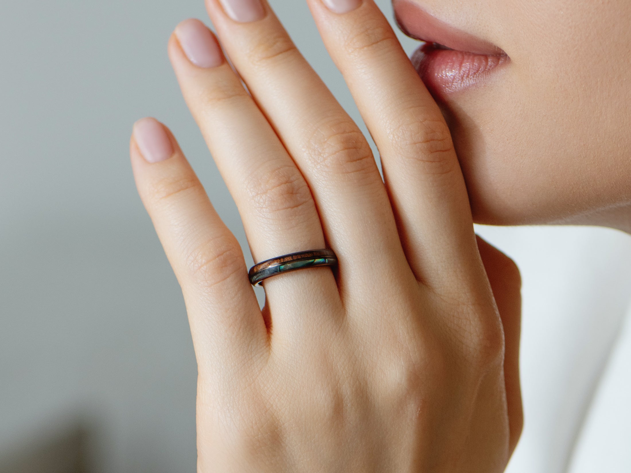 4mm brown koa wood and abalone hawaiian ring, womens hand photo