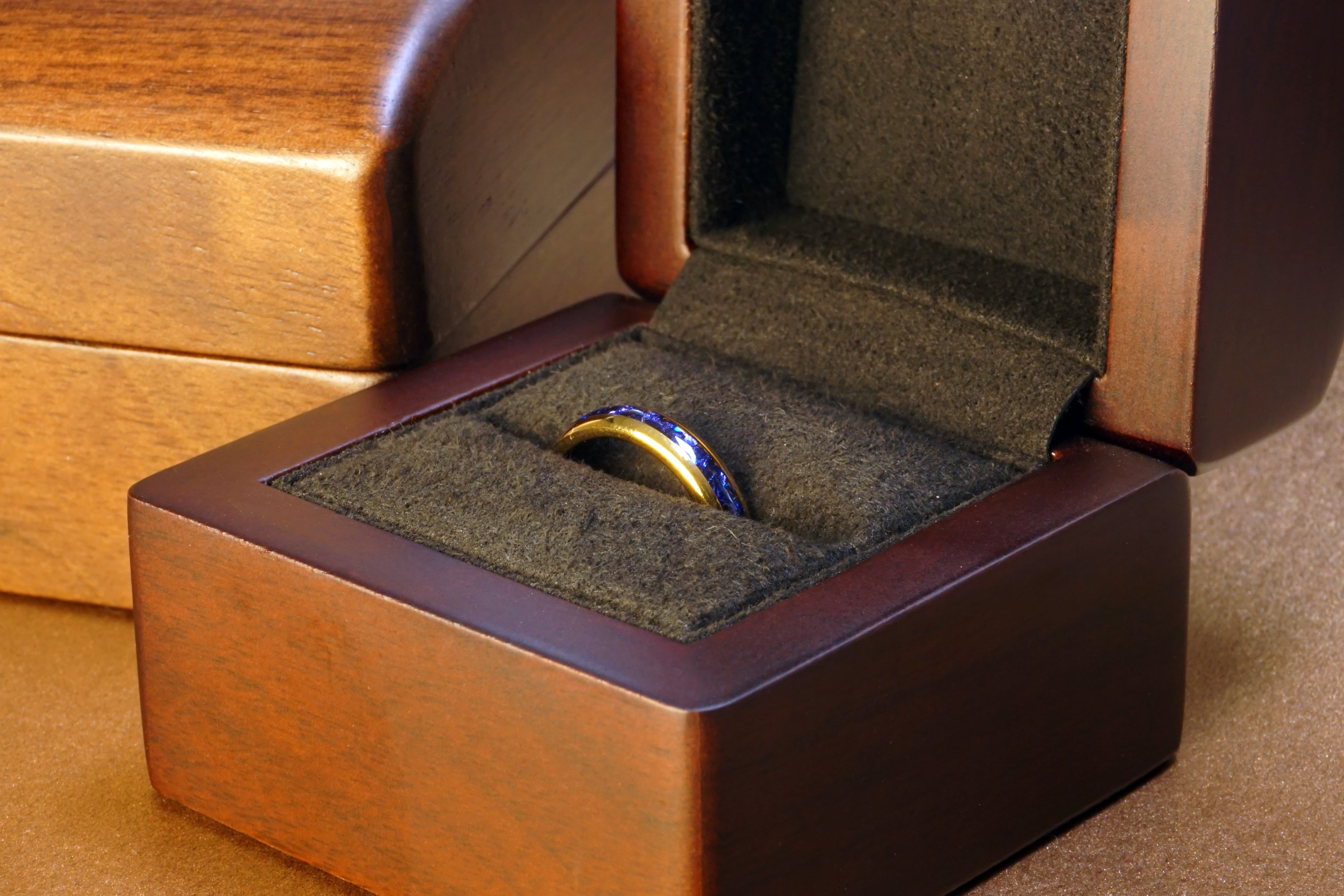gold sapphire tungsten ring, gold polished 4mm ring with blue sapphire birthstone inlay, mens wedding band, luxury wood ring box